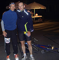 Simon Baumgartner am 100-km-Lauf von Biel zusammen mit seinem Bruder und Coach Michael Baumgartner