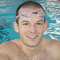 Der Schwimmer Simon Baumgartner hat den 100km-Lauf in Biel mit Bravour bestanden.