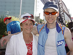 Gigathlon 2007: Mutter Rohner mit Sohn Martin 