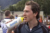 Inferno Triathlon 2006: Das Ziel der zweiten Etappe in Grindelwald Grund ist erreicht. 