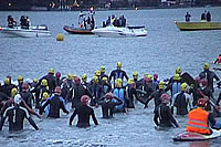 Inferno Triathlon 2006: Massenstart Schwimmen